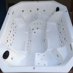 SPA MINORCA BASIC COM HIDROMASSAGEM